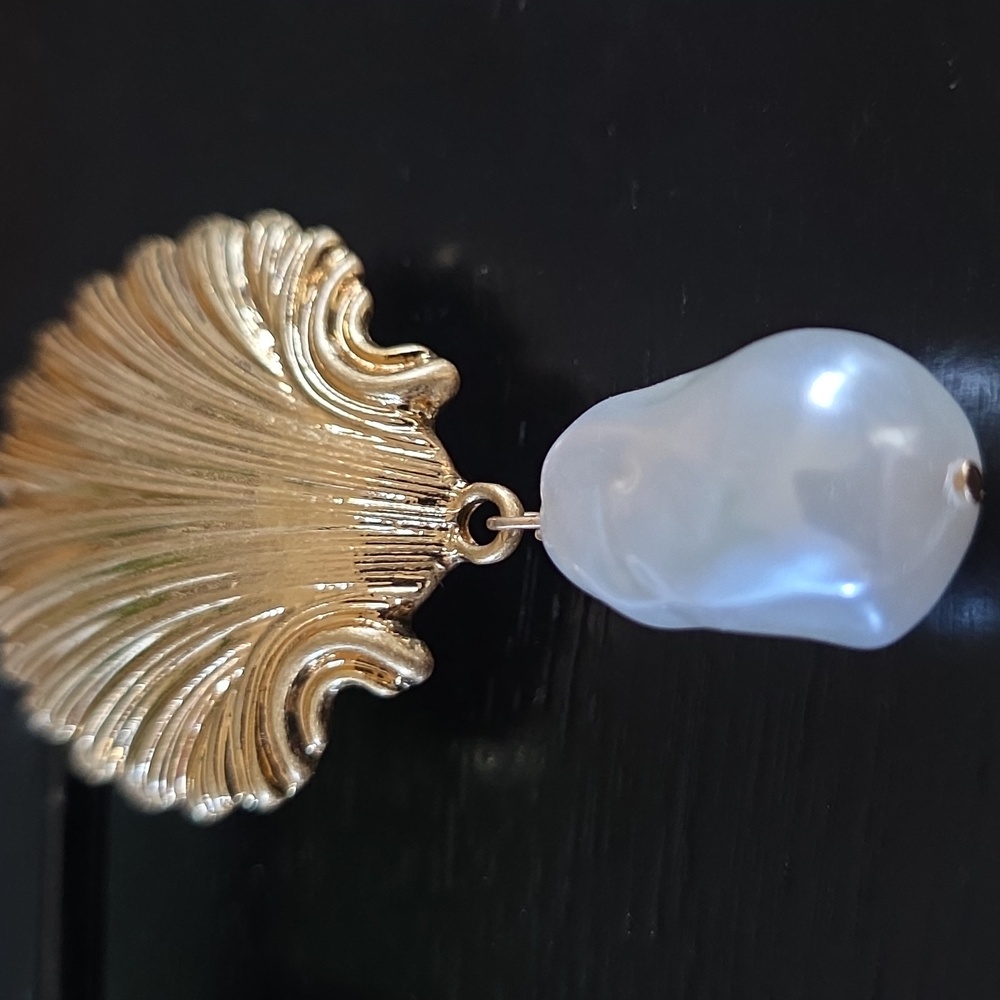 ZARA Pearl and Shell Earrings - Picture 8 of 13